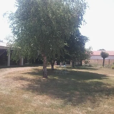 Maisonnette A Coulon